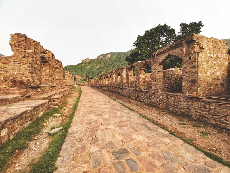 story of the bhangarh fort