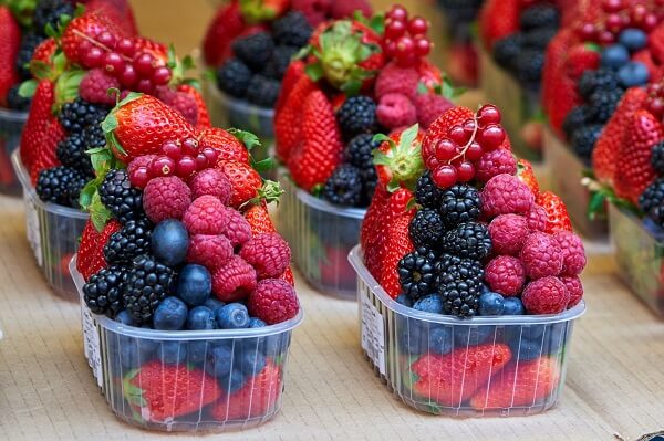 Best Cooling Food for Summers - Berries