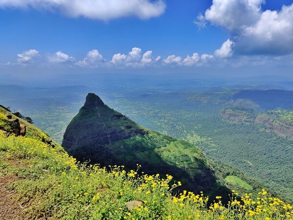 Top Tourist Places to visit in Maharashtra - Lonavala - City of Enchanting hills