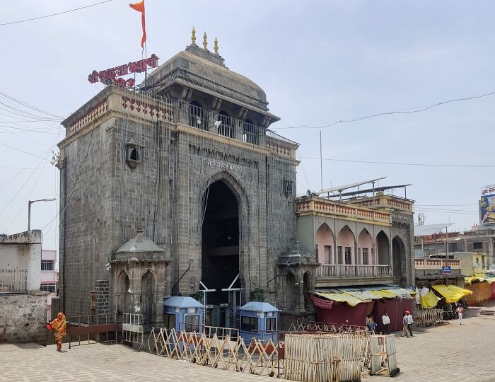 Best Temples to visit in Maharashtra - Tulja Bhavani Temple, Osmanabad