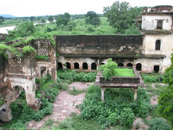 Places to visit in Amboli - Madhavgad Fort